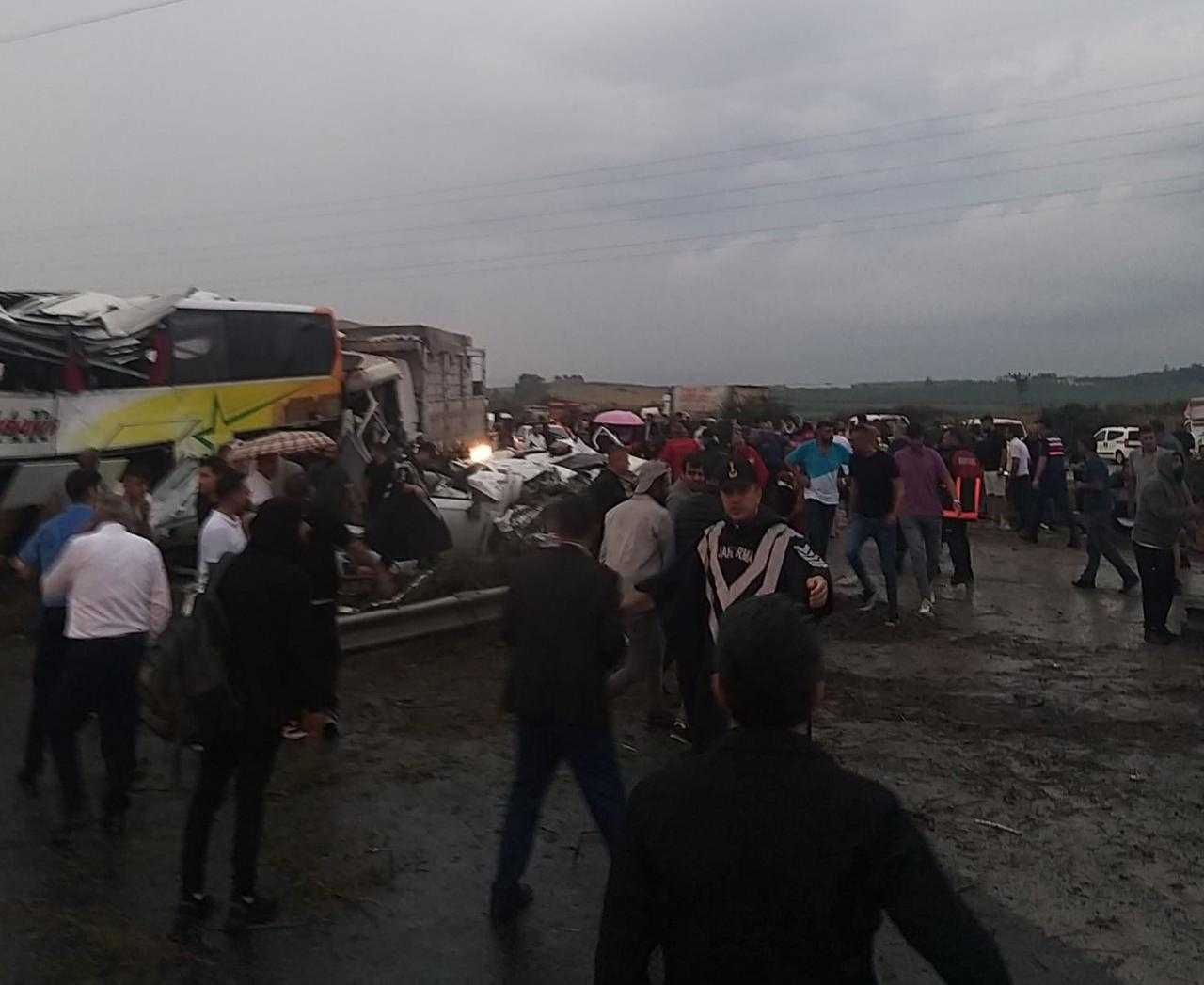 mersinde zincirleme kaza 10 olu 39 yarali 5 P8yhYMPS
