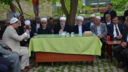 Muş’ta Husumetli İki Aile Barıştı! Törene Damga Vuran Anlar