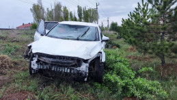 Otomobil Şarampole Uçtu: 1’i Bebek 6 Kişi Yaralandı