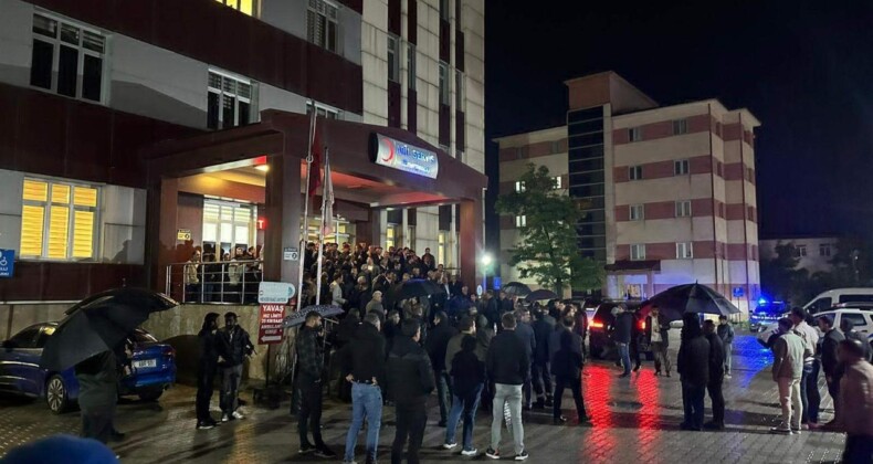 Van’da Üs Bölgesine Yıldırım Düştü: 1 Güvenlik Korucusu Şehit Oldu