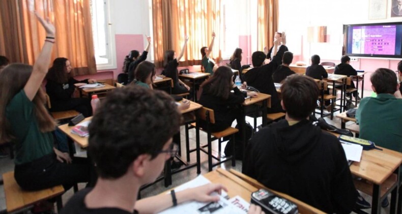 Yeni Müfredatta Köklü Değişiklikler! İşte Herkesin Merak Ettiği Tüm Detaylar…