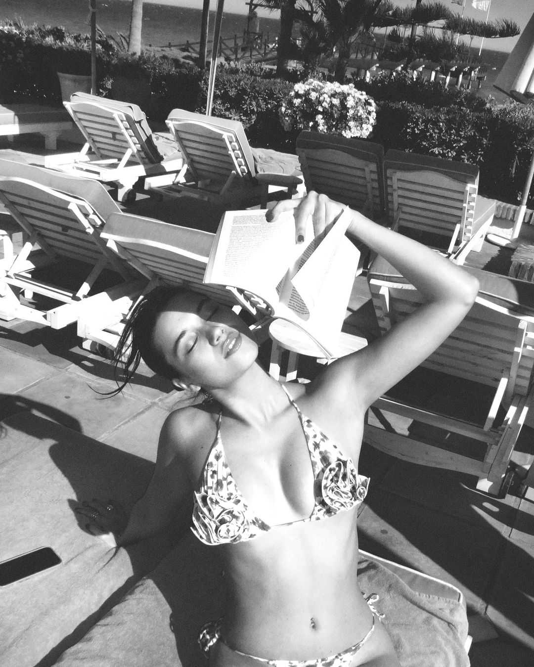 Afra Saraçoğlu'ndan Tatil Pozları 3 449034116 1128515811735425 3526163921589645222 n