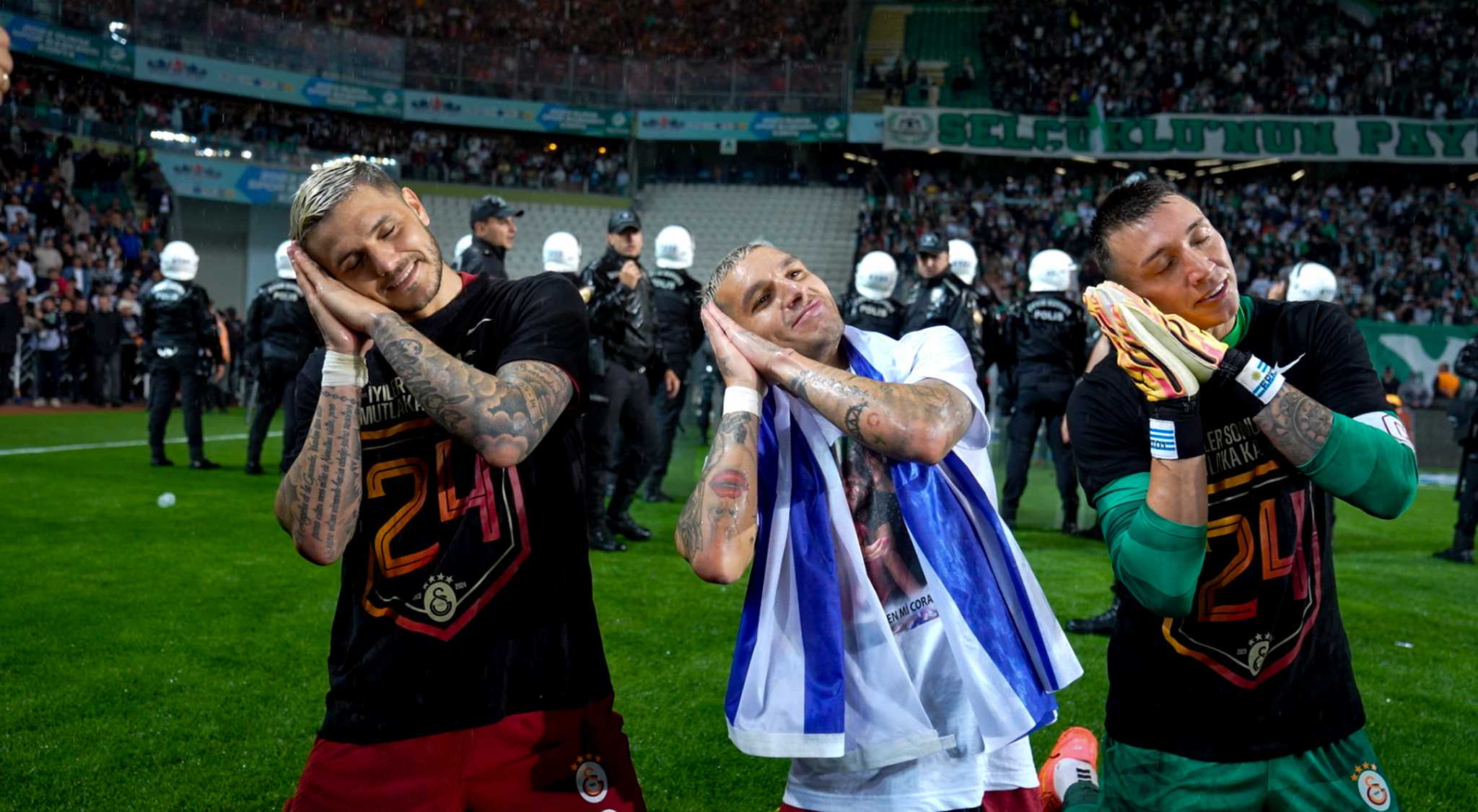 Fernando Muslera Aldığı İki Teklifi Açıkladı 1 AA 20240526 34694165 34694164 SUPER LIGDE SAMPIYON GALATASARAY