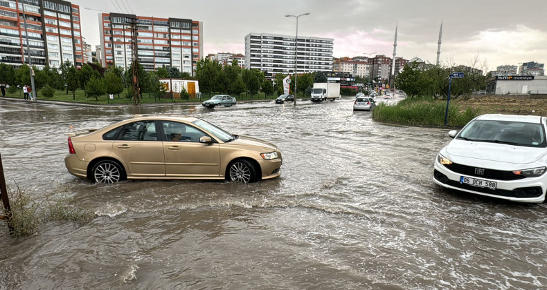 Ankara’da Sağanak ve Dolu Alarmı! Başkentte Yağış Etkili Oldu