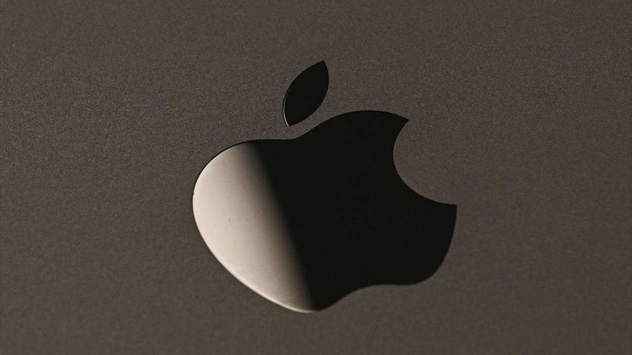 Apple ve App Store: Rekabet Arenası 1 Apple ve App Store Rekabet Arenasi 2