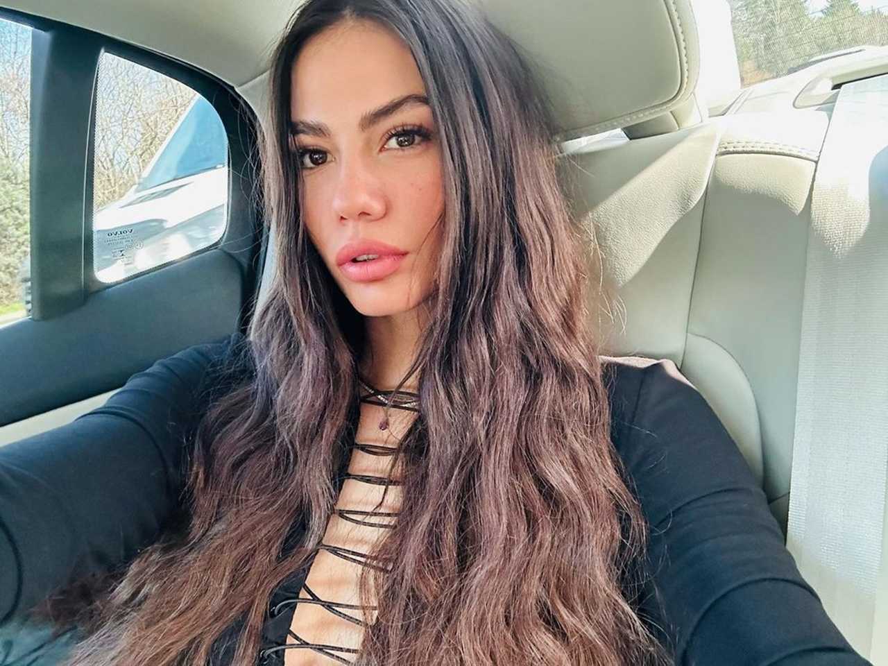 Demet Özdemir Kızılcık Şerbeti'nde 1 Demet Ozdemir Kizilcik Serbetinde 2
