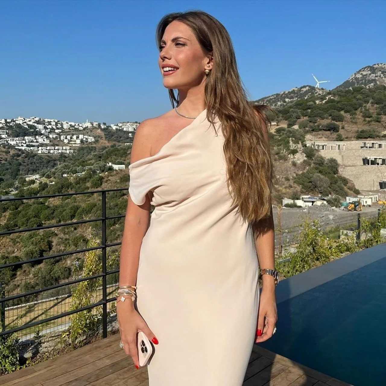 Eda Ece: Anne Olmanın Mutluluğunu Yaşıyor 2 Eda Ece Anne Olmanin Mutlulugunu Yasiyor 5
