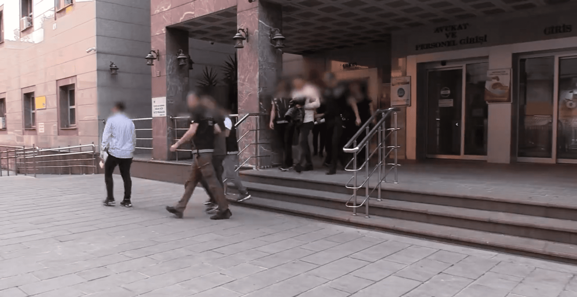 "Narkoçelik-23" Operasyonlarında 47 İlde 445 Şüpheli Yakalandı 4 Ekran goruntusu 2024 06 26 170905