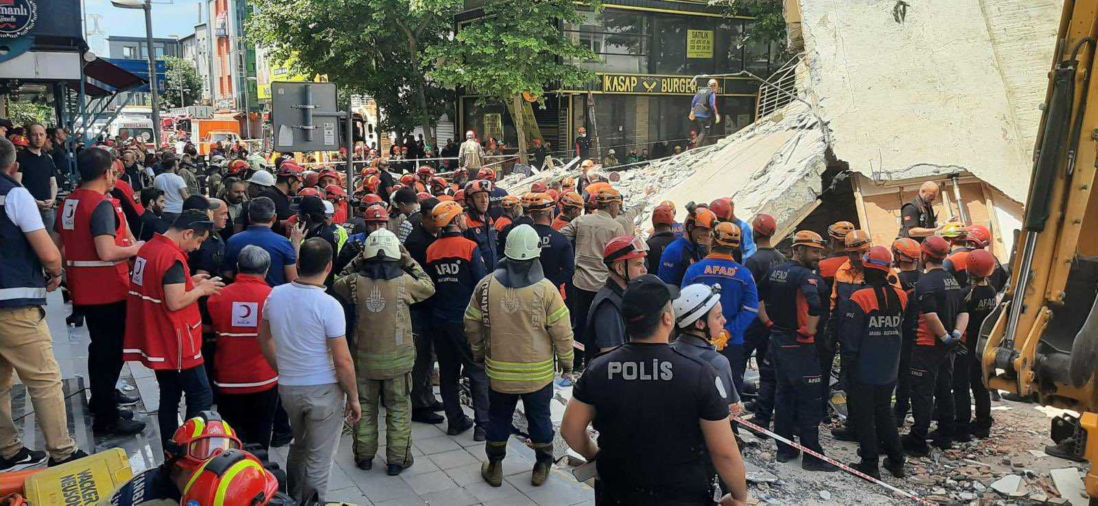 Küçükçekmece'de Çöken Binayla İlgili Şok Gerçek Ortaya Çıktı! 4 GPDyCPyWEAAqEUR
