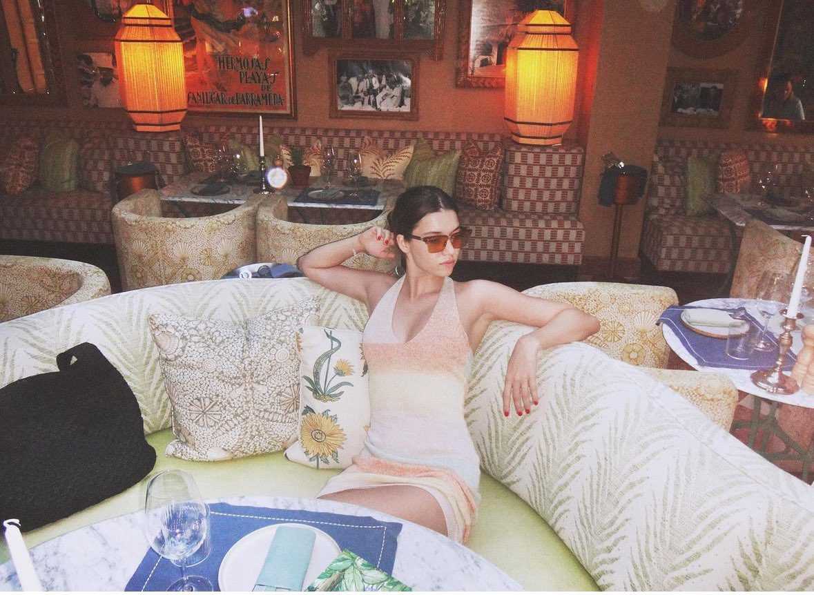 Afra Saraçoğlu'ndan Tatil Pozları 4 GRAXNMOWkAAGKbl