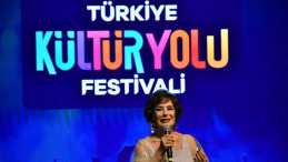 Hülya Koçyiğit: Sinema Macerasının Perde Arkası