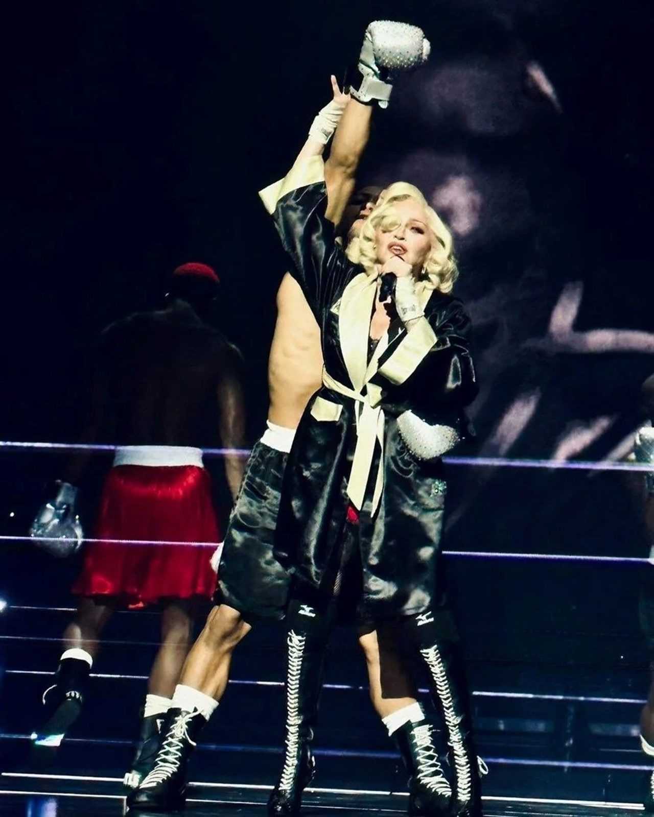 Madonna'nın Müzik Tarihindeki Zaferi: Celebration Turnesi 3 Madonnanin Muzik Tarihindeki Zaferi Celebration Turnesi 4