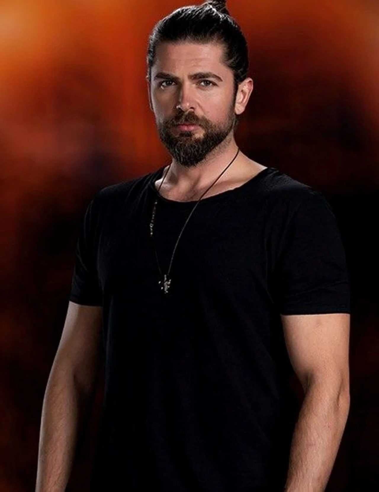 Survivor Aşkı: Mert Öcal ve Sude Burcu Evlilik Yolunda 4 Survivor Aski Mert Ocal ve Sude Burcu Evlilik Yolunda 5