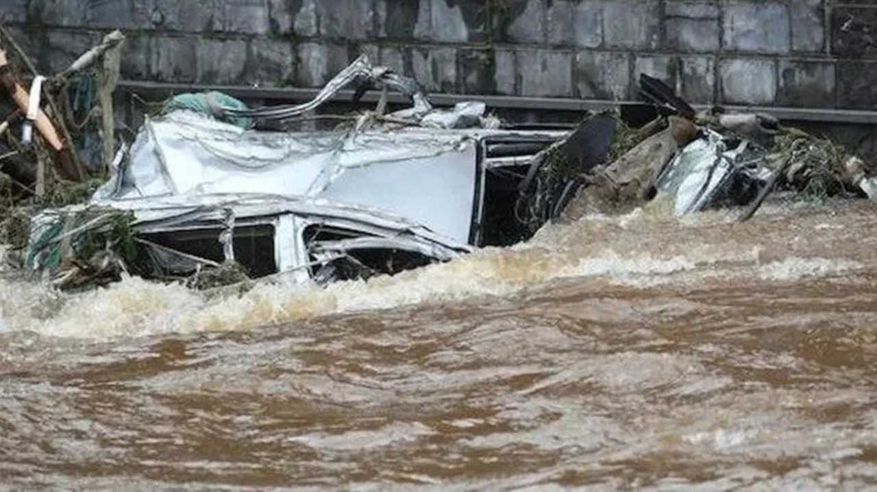 Sylheti Vuran Seller Kent Sular Altinda Boguluyor 1