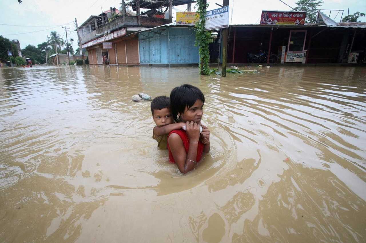 Sylheti Vuran Seller Kent Sular Altinda Boguluyor 3