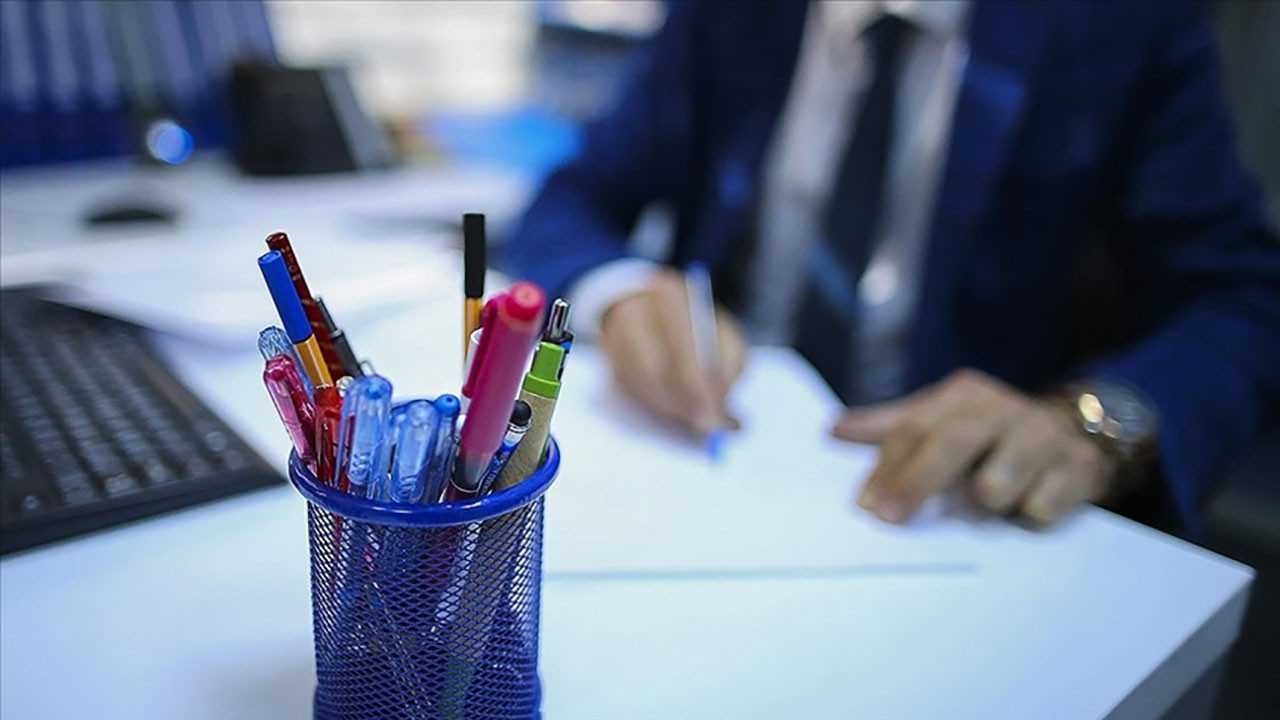 Tarihi Zam Geliyor: Memur ve Emekli Maaşlarında Büyük Artış 3 Tarihi Zam Geliyor Memur ve Emekli Maaslarinda Buyuk Artis 4