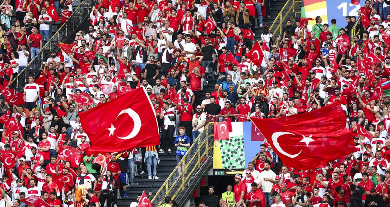 UEFA Maçı: Hamburg’da Kovacs Düdük Çalacak