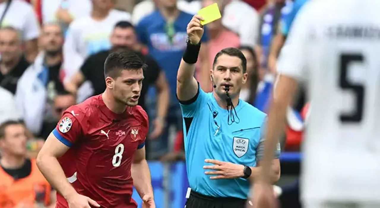 UEFA Maçı: Hamburg'da Kovacs Düdük Çalacak 2 UEFA Maci Hamburgda Kovacs Duduk Calacak 3