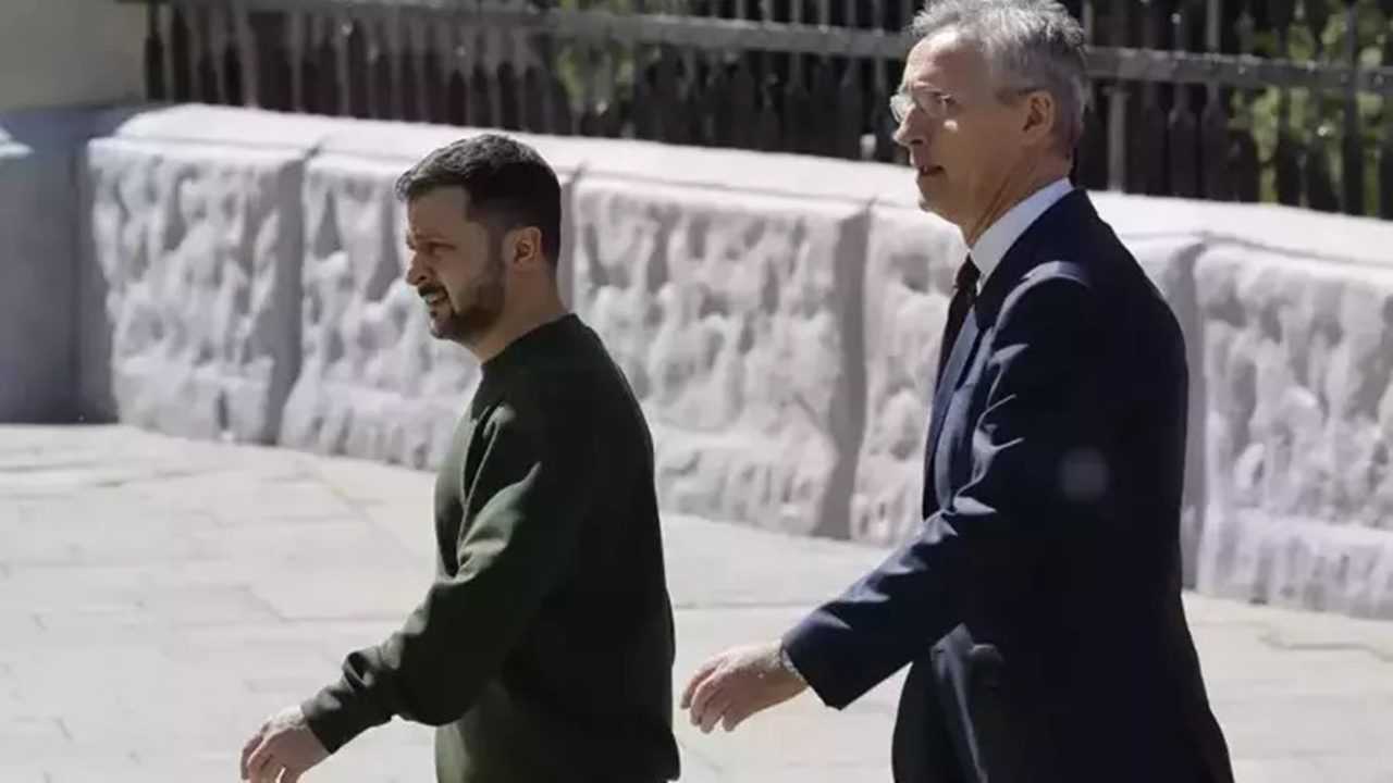 Zelenskiy ve Stoltenberg: NATO'da Güçlü İttifak 2 Zelenskiy ve Stoltenberg NATOda Guclu Ittifak 2