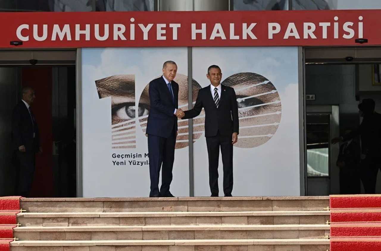 Zirvede Bulusma Erdogan ve Ozelin Gorusmesi 4