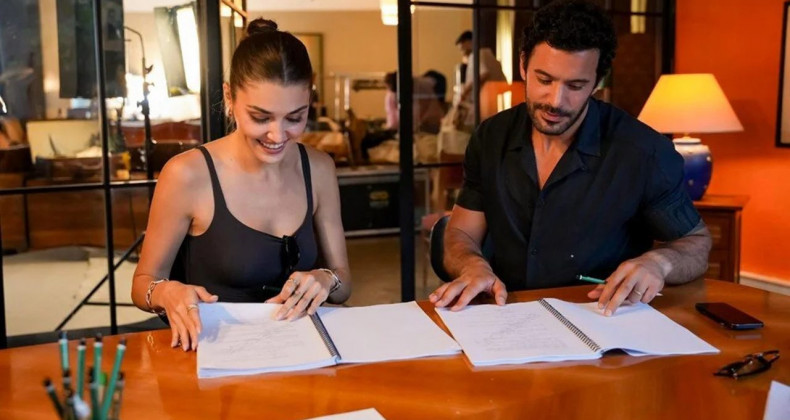Hande Erçel’den Sinemaya Muhteşem Dönüş