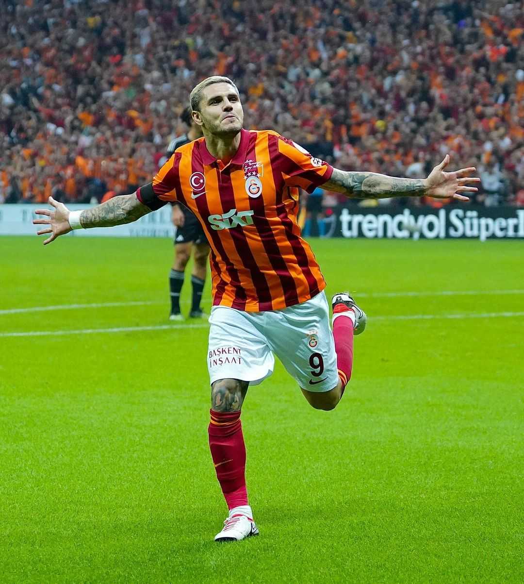 Simge Sağın'dan Icardi'ye Açık Mesaj: "Aşkın Olayım!" 9 393994769 1311438546408445 2623497648061343593 n
