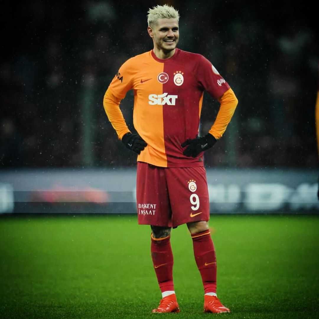 Simge Sağın'dan Icardi'ye Açık Mesaj: "Aşkın Olayım!" 8 423340526 1475127679718300 5019673708373061831 n