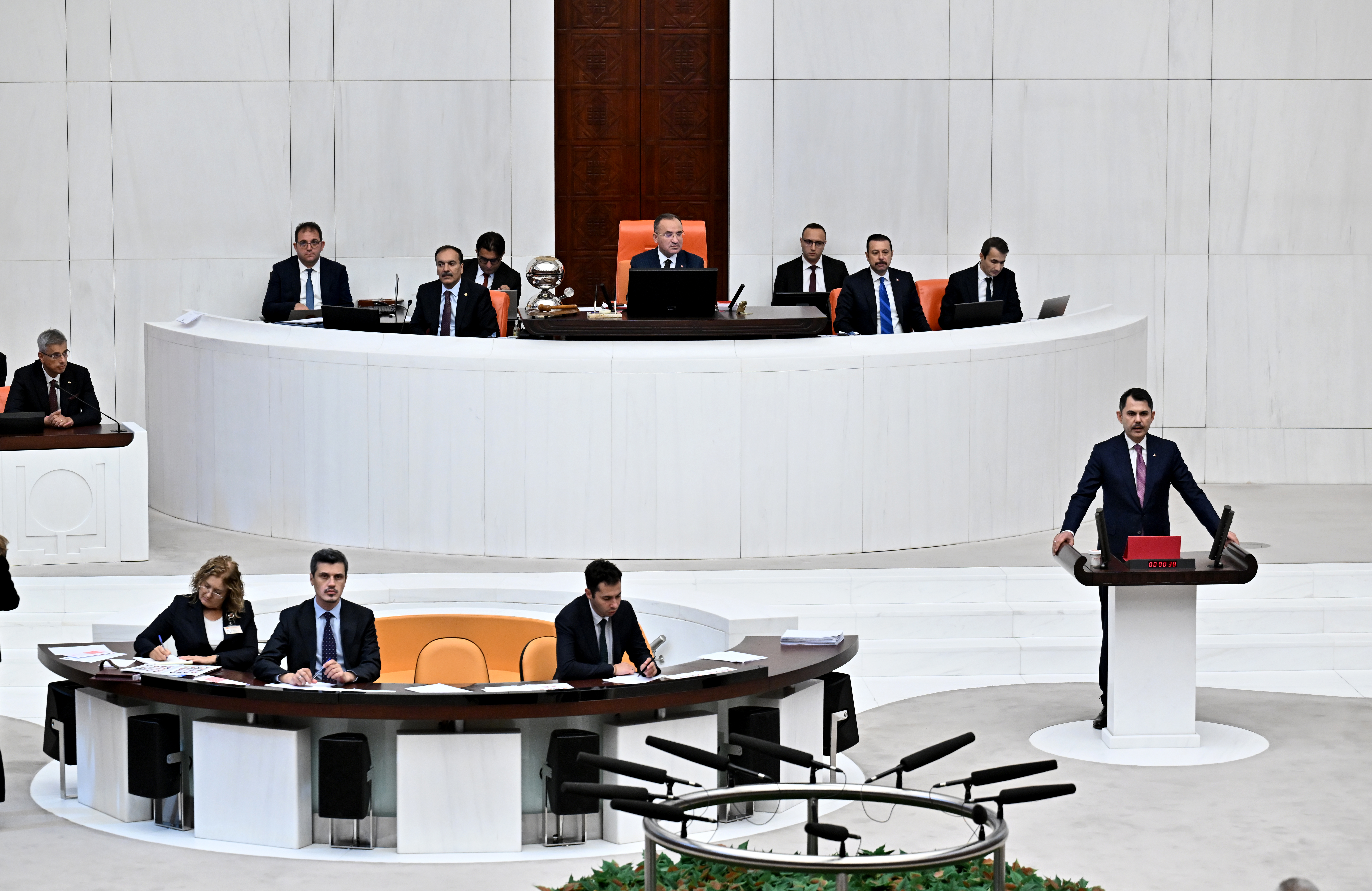 Bakanlar Memişoğlu ve Kurum TBMM Genel Kurulunda Yemin Etti 2 AA 20240702 35033378 35033376 SAGLIK BAKANI MEMISOGLU ILE CEVRE SEHIRCILIK VE IKLIM DEGISIKLIGI BAKANI KURUM YEMIN ETTI