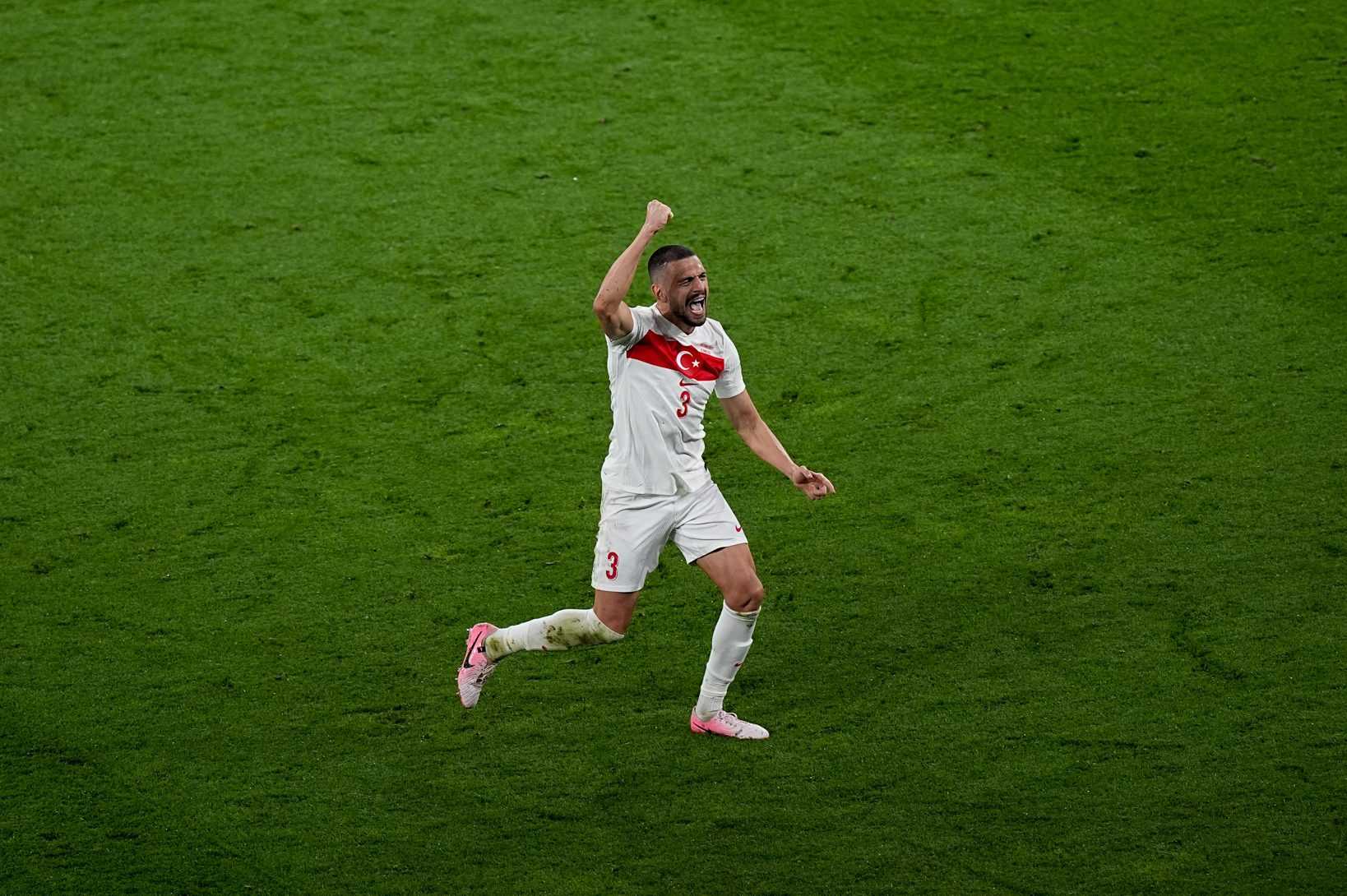 UEFA'nın Merih Demiral Kararına Ankara'dan Sert Tepkiler 1 AA 20240702 35037719 35037714 2024 AVRUPA FUTBOL SAMPIYONASI AVUSTURYA TURKIYE