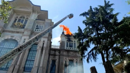 Sağlık Bilimleri Üniversitesi’nde Yangın: Tarihi Binanın Kubbesi Çöktü