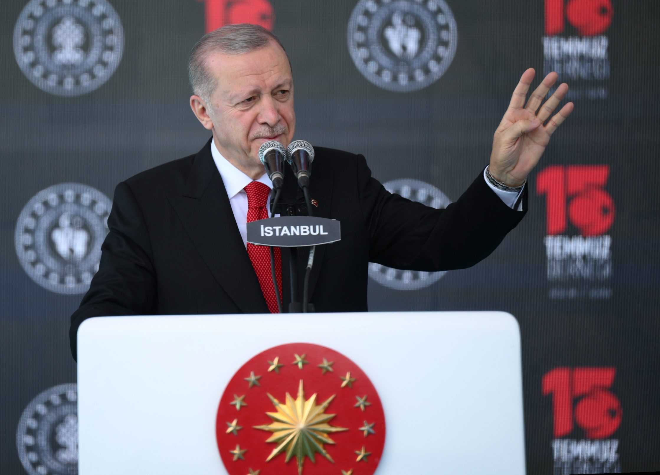 Erdoğan: "15 Temmuz'a Tiyatro Diyenleri Affetmeyeceğiz" 2 AA 20240715 35145328 35145326 CUMHURBASKANI RECEP TAYYIP ERDOGAN