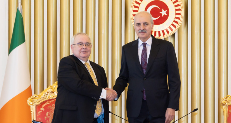 TBMM Başkanı Kurtulmuş ve İrlanda Meclis Başkanı O Fearghail Görüştü