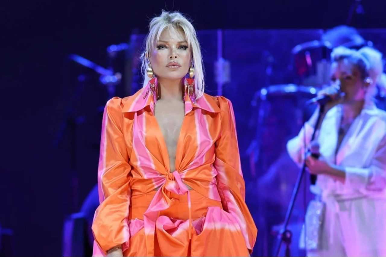 Ajda Pekkan'ın Lüks Villasında Büyük Yenileme 2 Ajda Pekkanin Luks Villasinda Buyuk Yenileme 1