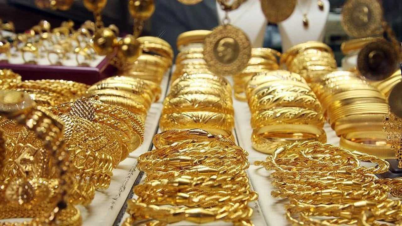 Altın Piyasalarında Dalgalanma: Gram ve Çeyrek Altında Düşüş 3 Altin Piyasalarinda Dalgalanma Gram ve Ceyrek Altinda Dusus 4