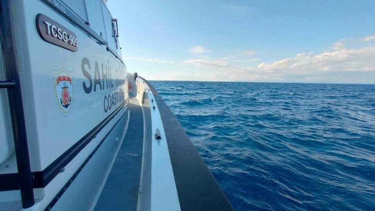 Ayvalik Aciklarinda Sahil Guvenlik 21 Gocmen Guvende 3