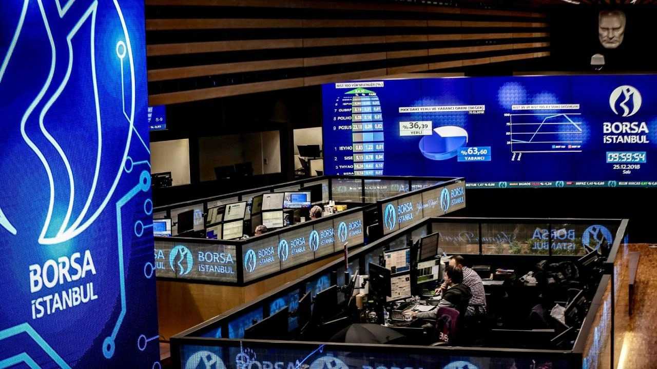 BIST 100 Zirvede: Bankacılık ve Spor Sektörleri Öne Çıkıyor 1 BIST 100 Zirvede Bankacilik ve Spor Sektorleri One Cikiyor 2