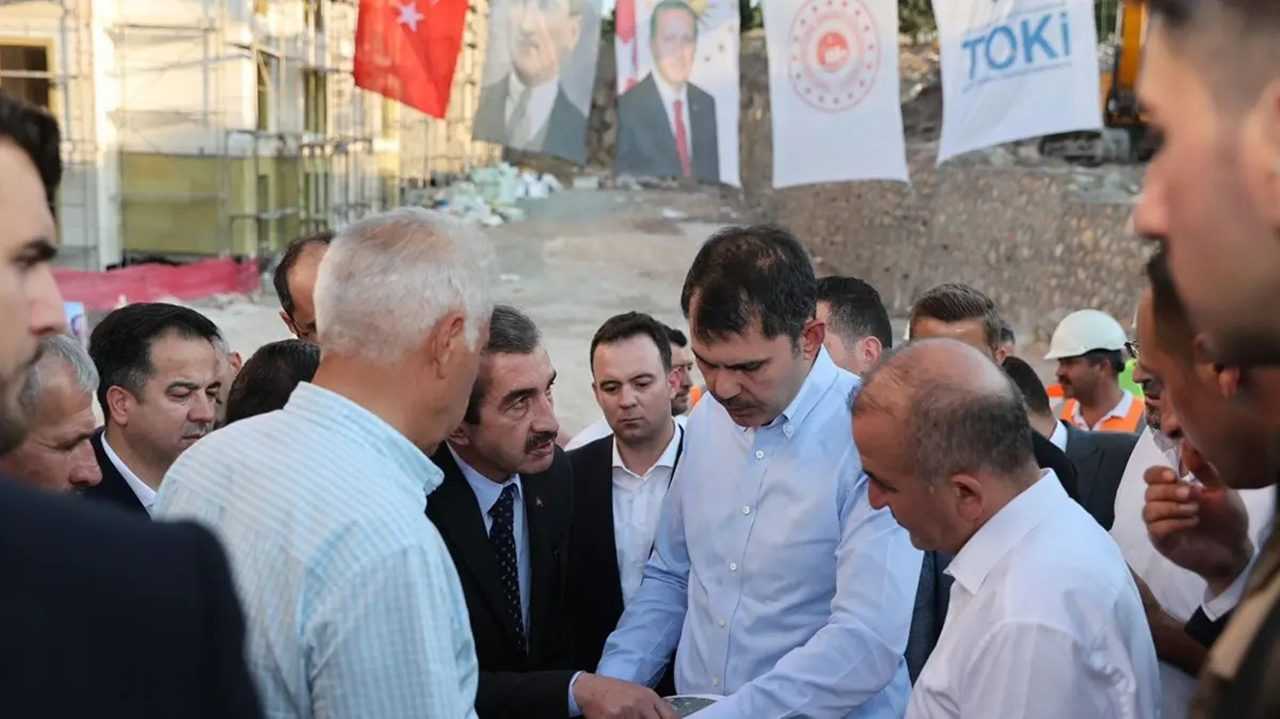 Bakan Kurum Deprem Sonrası İnşaatları Denetledi 5 Bakan Kurum Deprem Sonrasi Insaatlari Denetledi 5
