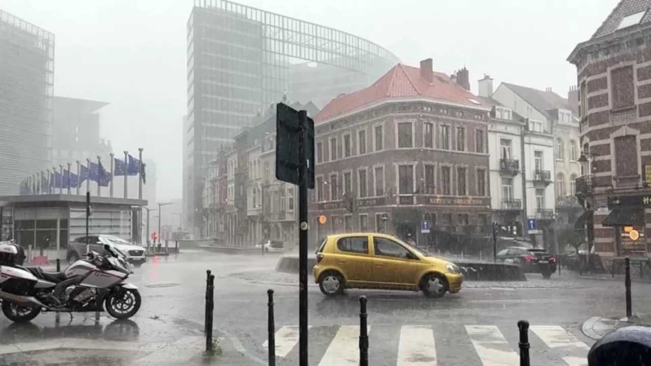 Belçika'nın Başkentinde Korku Dolu Anlar Yaşandı 2 Belcikanin Baskentinde Korku Dolu Anlar Yasandi 2