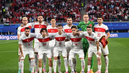 Berlin’de Büyük Heyecan: Türkiye ve Hollanda Sahada