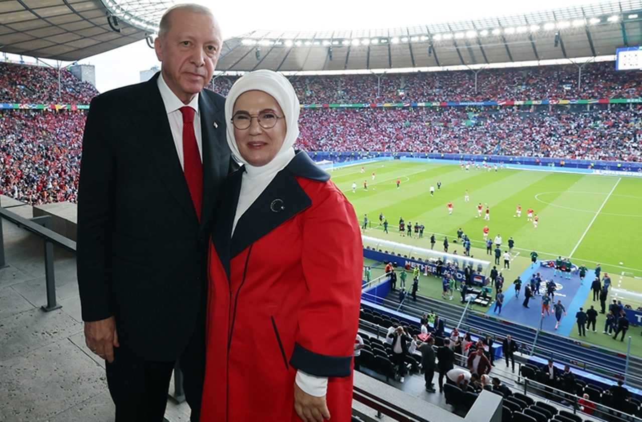 Berlin'de Erdoğan: Futbol Sevgisi Tribünde 3 Berlinde Erdogan Futbol Sevgisi Tribunde 3