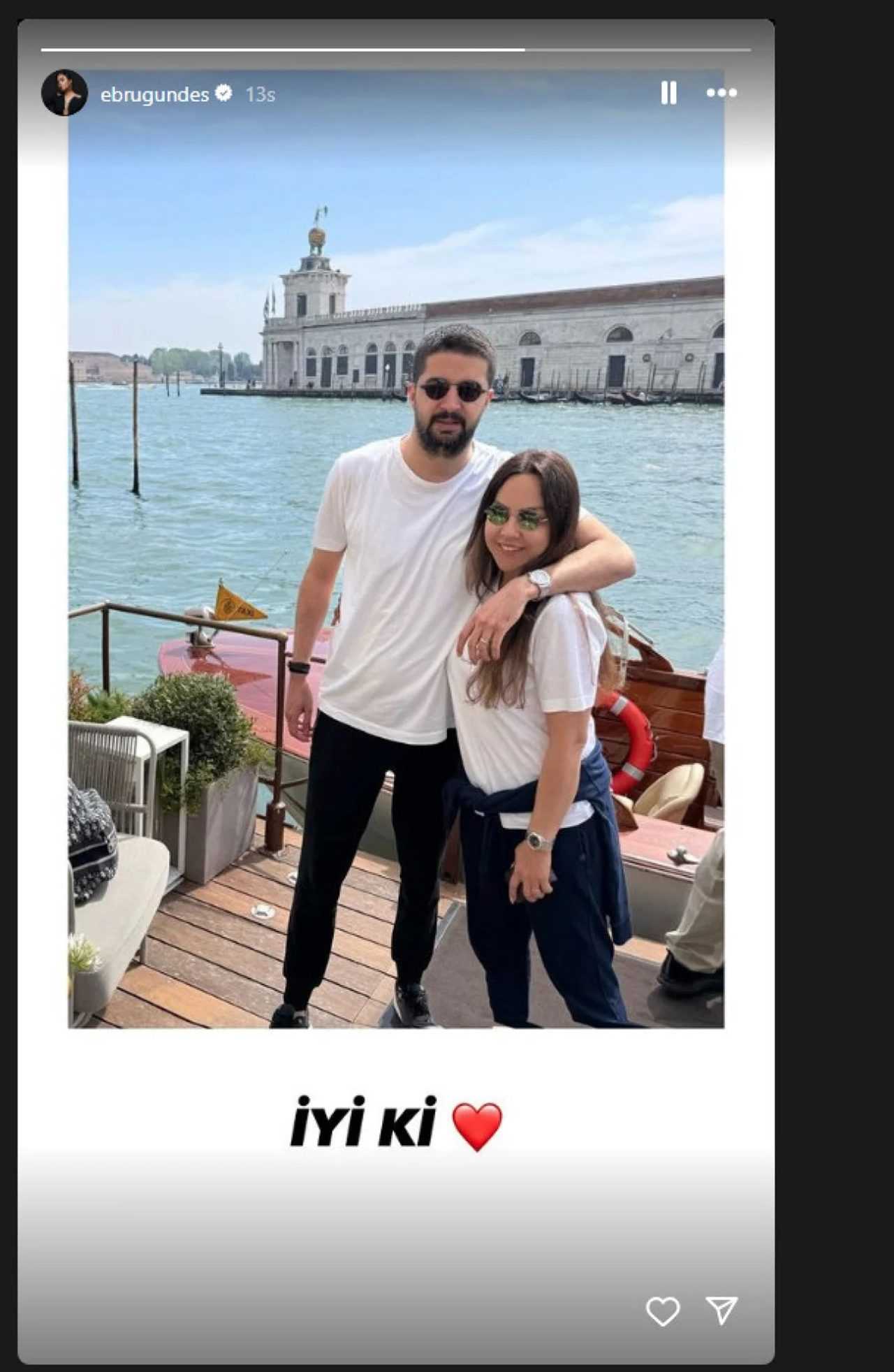 Ebru Gundesten Bosanma Iddialarina Fotografli Yanit 1