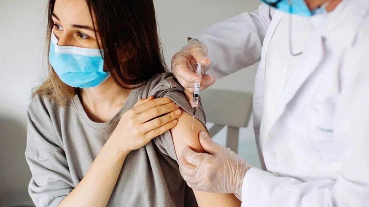 En Bulaşıcı Varyant Hızla Yayılıyor: Maske Geri mi Dönüyor? 5 En Bulasici Varyant Hizla Yayiliyor Maske Geri mi Donuyor 6