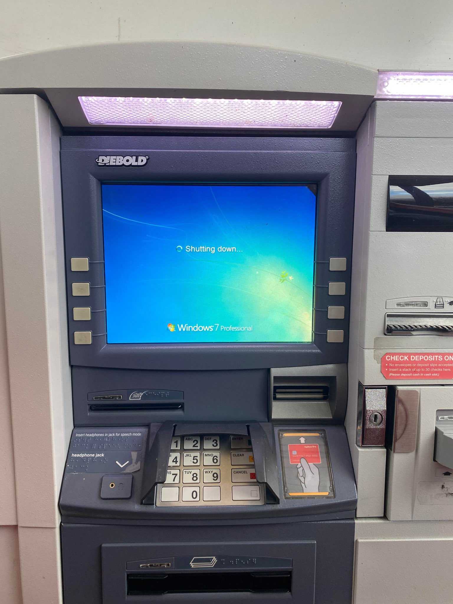 Küresel Yazılım Sıkıntısı ATM’leri Çalışamaz Hale Getirdi! 4 GS2H 0hWwAAQQ O