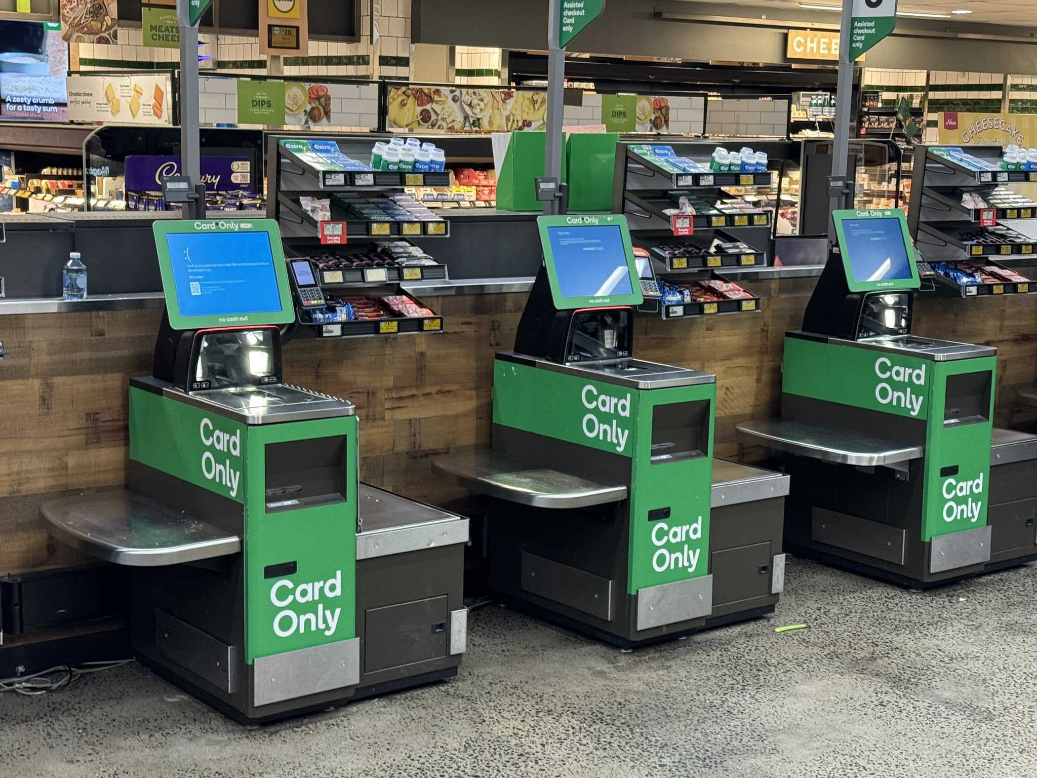 Küresel Yazılım Sıkıntısı ATM’leri Çalışamaz Hale Getirdi! 1 GS2H 0mWoAAZnLf