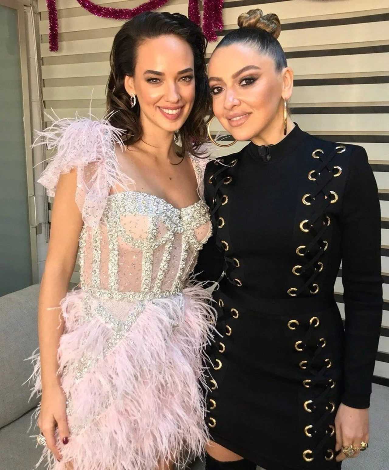 Hadise Esas Oglan Dizisiyle Oyunculukta Ilk Adimini Atiyor 5