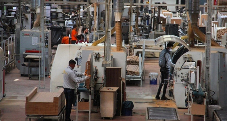 Hedef 8 Milyar Dolar: Resmî Tatiller İhracatı Zorluyor