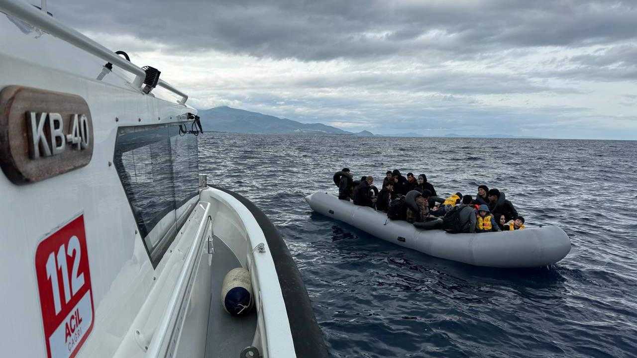 Sahil Güvenlik Operasyonu: 132 Göçmen Kurtarıldı 2 Sahil Guvenlik Operasyonu 132 Gocmen Kurtarildi 2