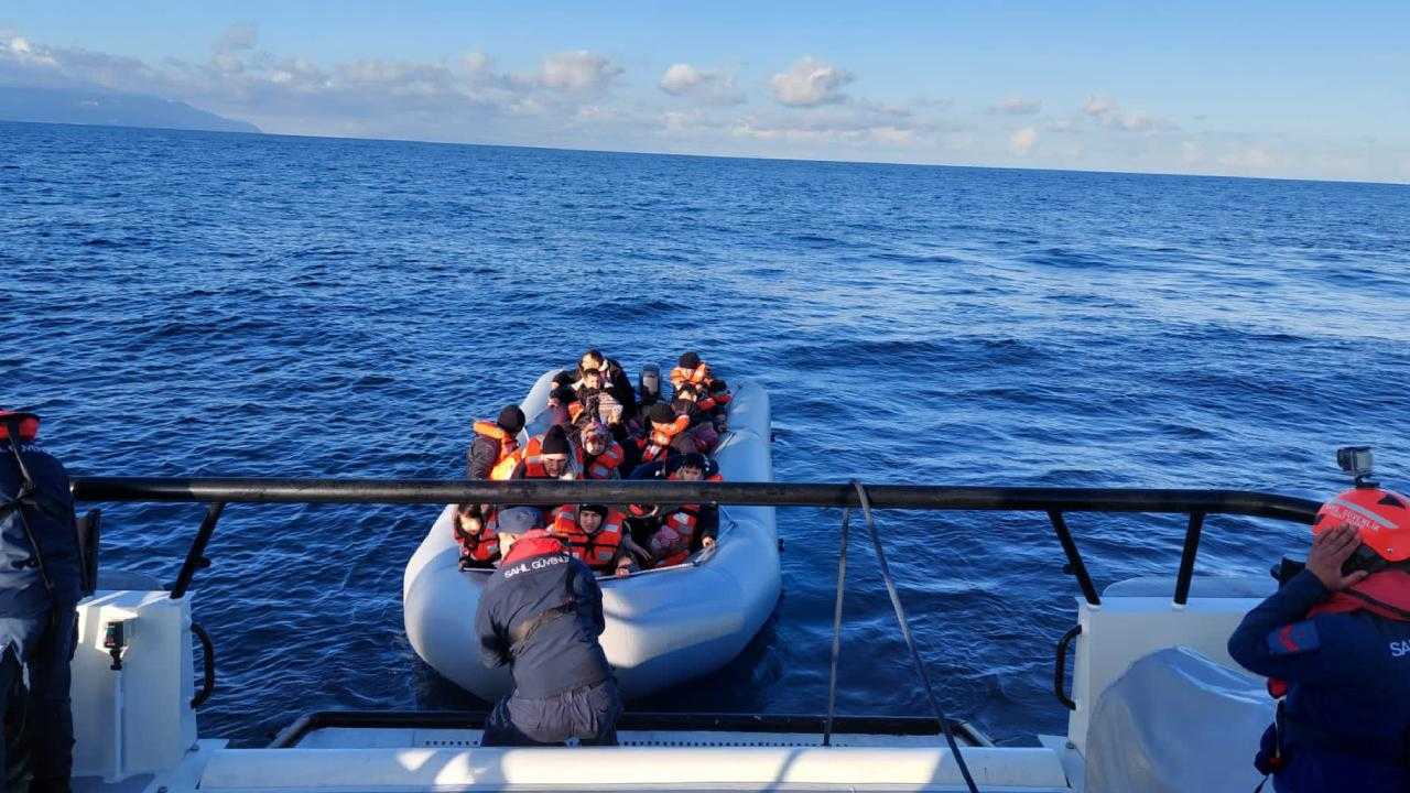 Sahil Güvenlik Operasyonu: 132 Göçmen Kurtarıldı 3 Sahil Guvenlik Operasyonu 132 Gocmen Kurtarildi 3