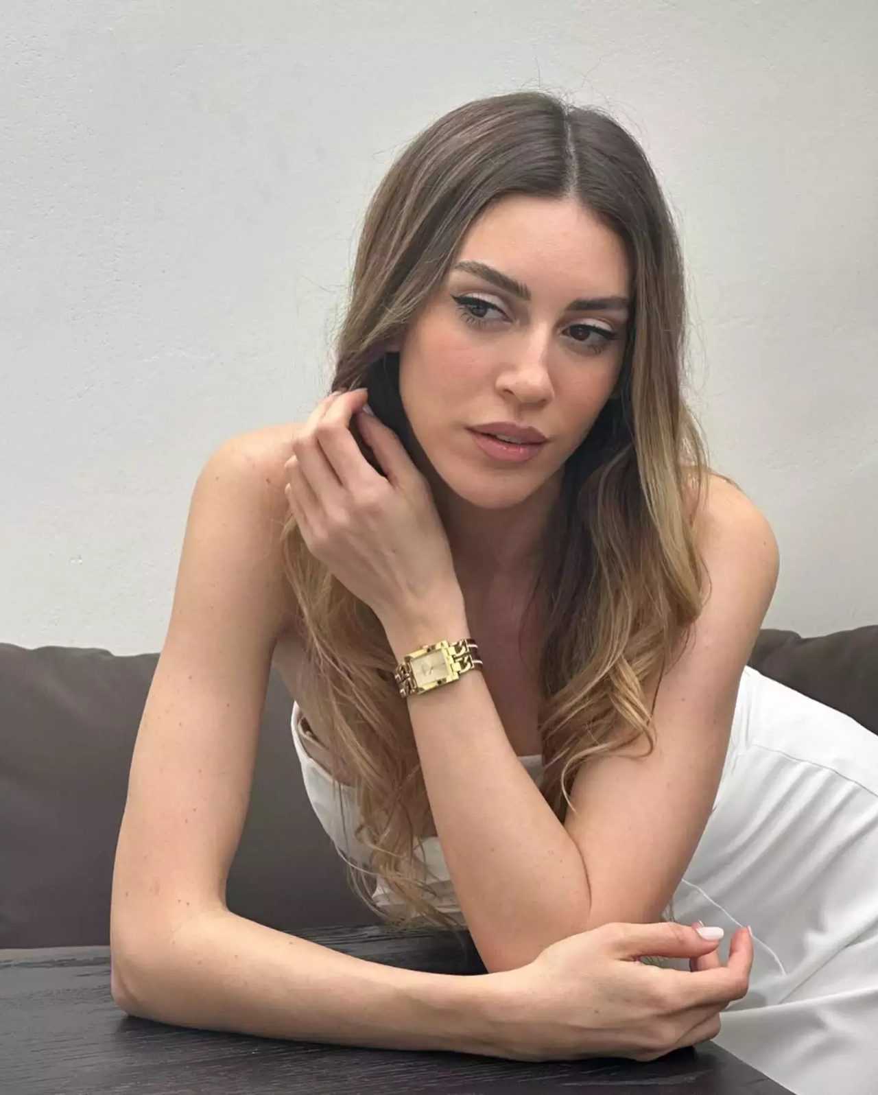 Sinem Kobal 7 Yıl Sonra Setlere Geri Dönüyor 4 Sinem Kobal 7 Yil Sonra Setlere Geri Donuyor 4