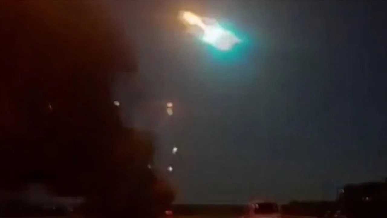 Turkiyenin Uzerinden Gecen Gizemli Isik Meteor mu UFO mu 4